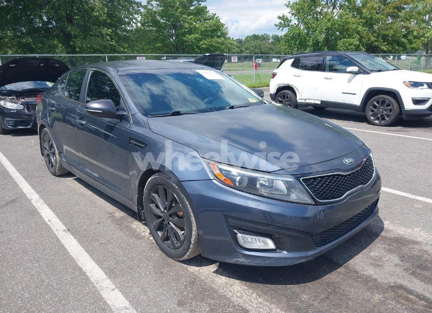 2015 Kia Optima LX (VIN KNAGM4A73F5613986) main photo