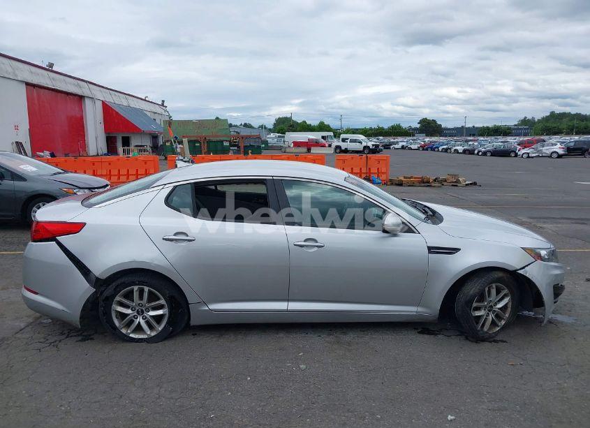 Photo 12 of 2011 Kia Optima LX (VIN KNAGM4A74B5117234)