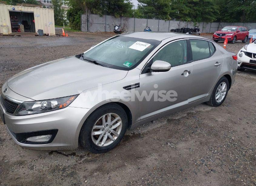 Photo 2 of 2012 Kia Optima LX (VIN KNAGM4A74C5274439)