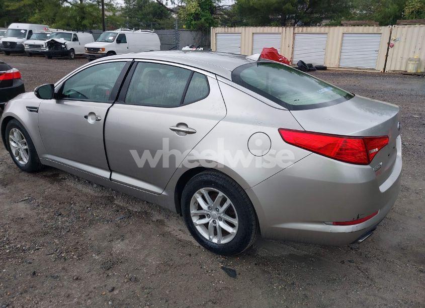 Photo 3 of 2012 Kia Optima LX (VIN KNAGM4A74C5274439)