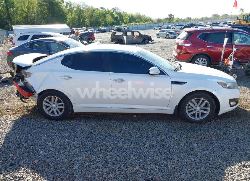 Photo 13 of 2013 Kia Optima LX (VIN KNAGM4A74D5339470)