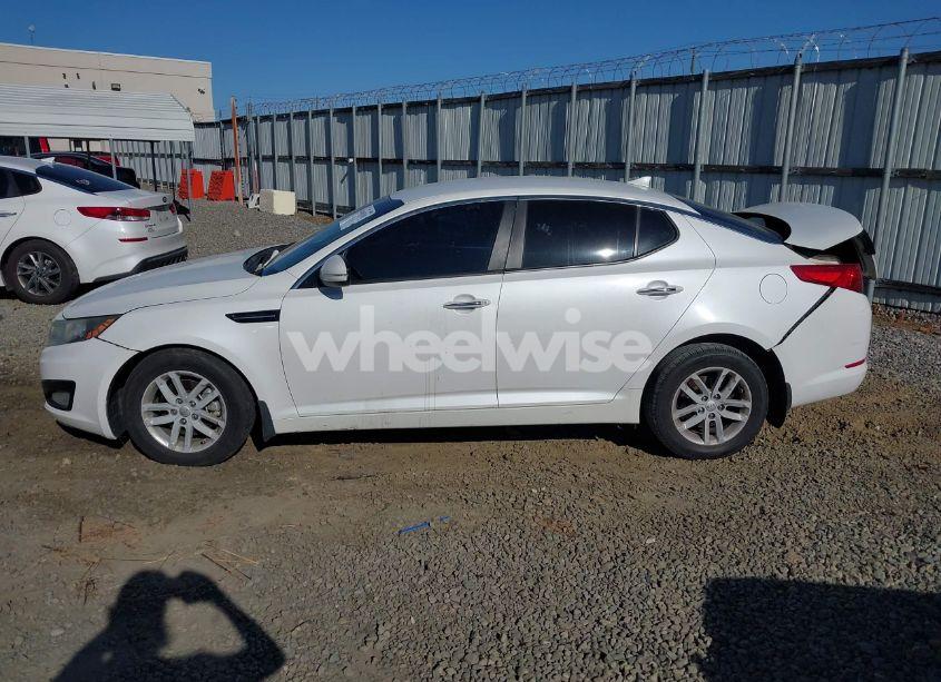 Photo 14 of 2013 Kia Optima LX (VIN KNAGM4A74D5339470)