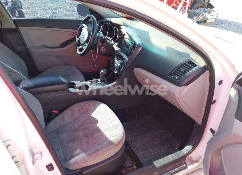 Photo 5 of 2013 Kia Optima LX (VIN KNAGM4A74D5339470)