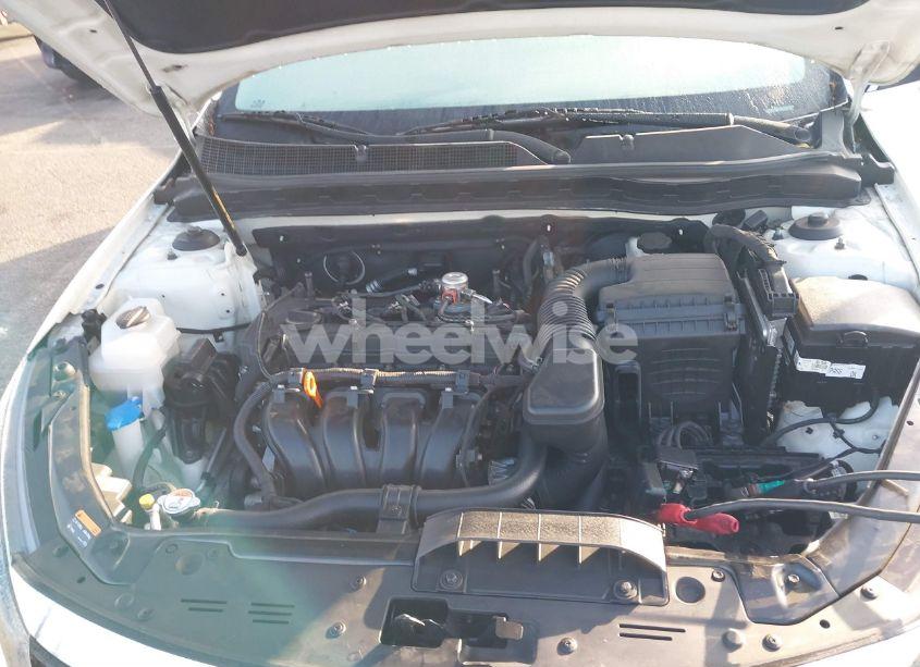 Photo 10 of 2014 Kia Optima LX (VIN KNAGM4A74E5513135)