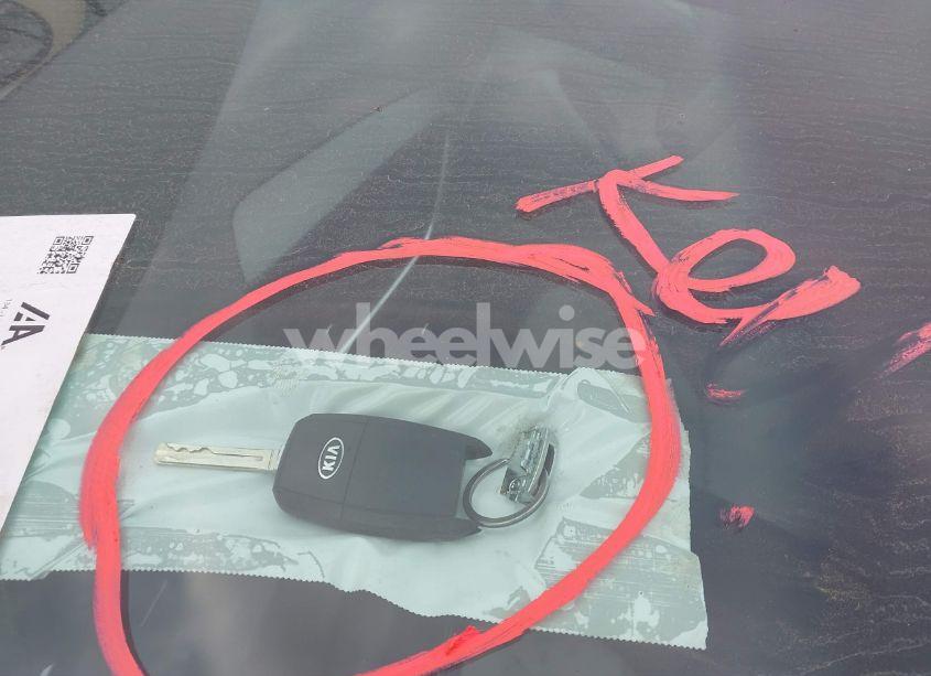 Photo 11 of 2014 Kia Optima LX (VIN KNAGM4A74E5513135)