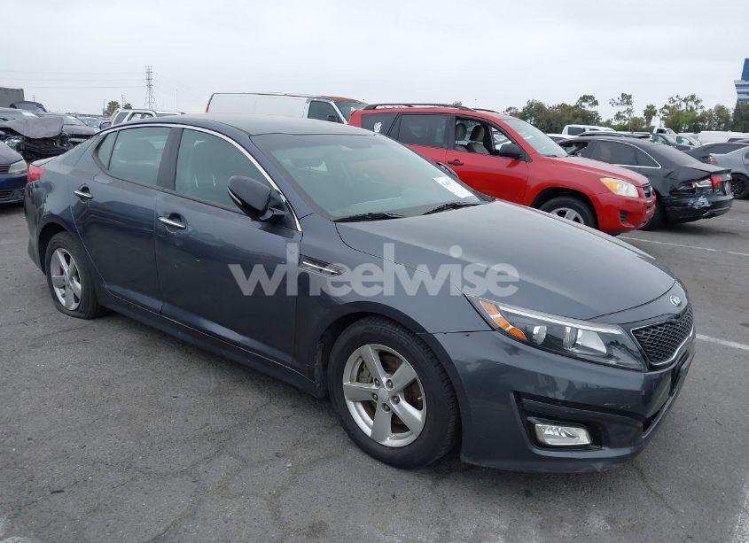 2015 Kia Optima LX (VIN KNAGM4A74F5622213) main photo