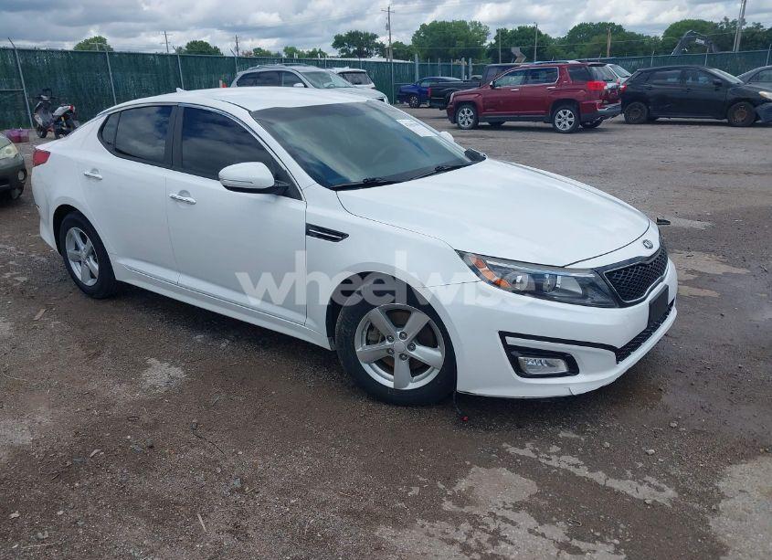 2015 Kia Optima LX (VIN KNAGM4A74F5653459) main photo