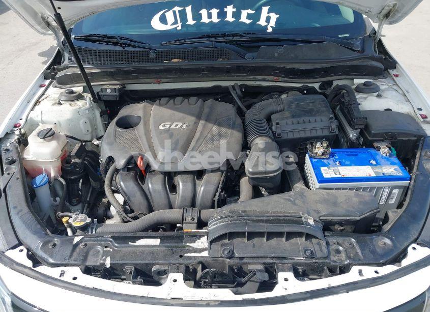 Photo 10 of 2015 Kia Optima LX (VIN KNAGM4A74F5664784)