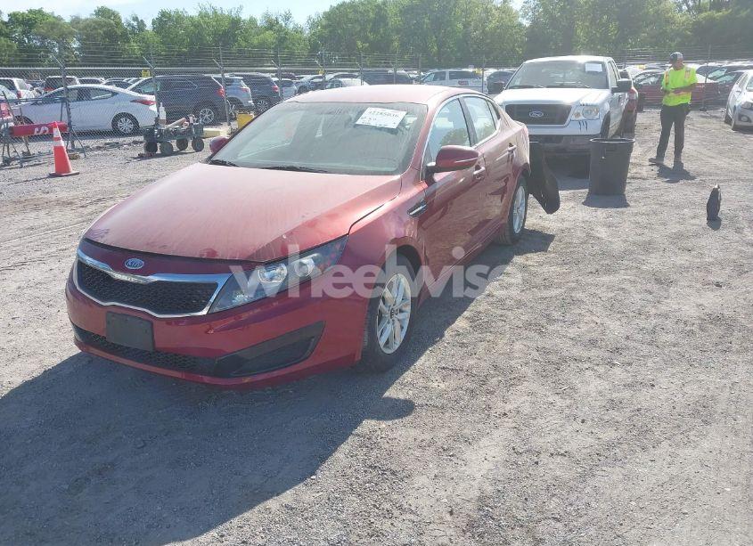 Photo 2 of 2011 Kia Optima LX (VIN KNAGM4A75B5133314)