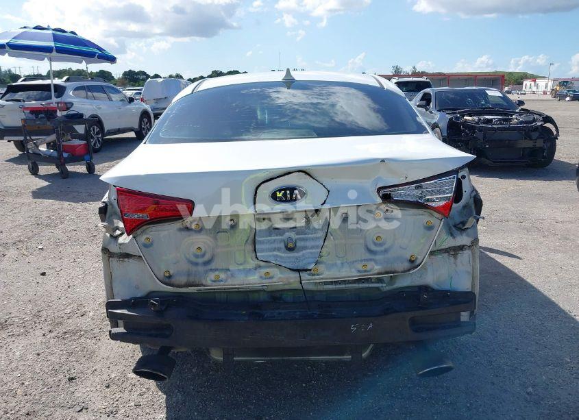Photo 6 of 2011 Kia Optima LX (VIN KNAGM4A75B5157595)