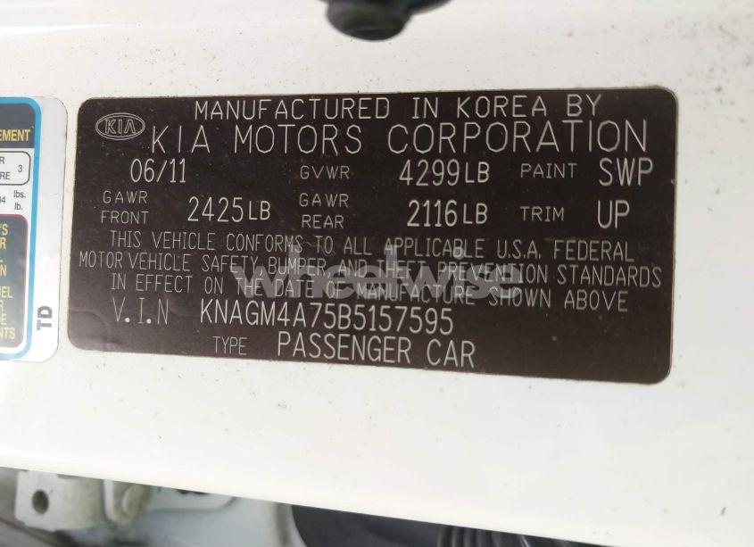 Photo 9 of 2011 Kia Optima LX (VIN KNAGM4A75B5157595)