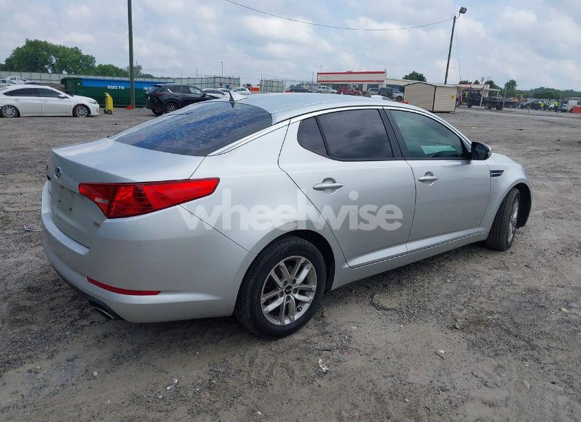 Photo 4 of 2011 Kia Optima LX (VIN KNAGM4A75B5167365)