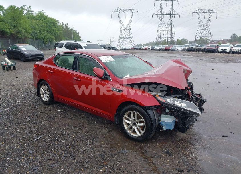 2011 Kia Optima LX (VIN KNAGM4A75B5168564) main photo