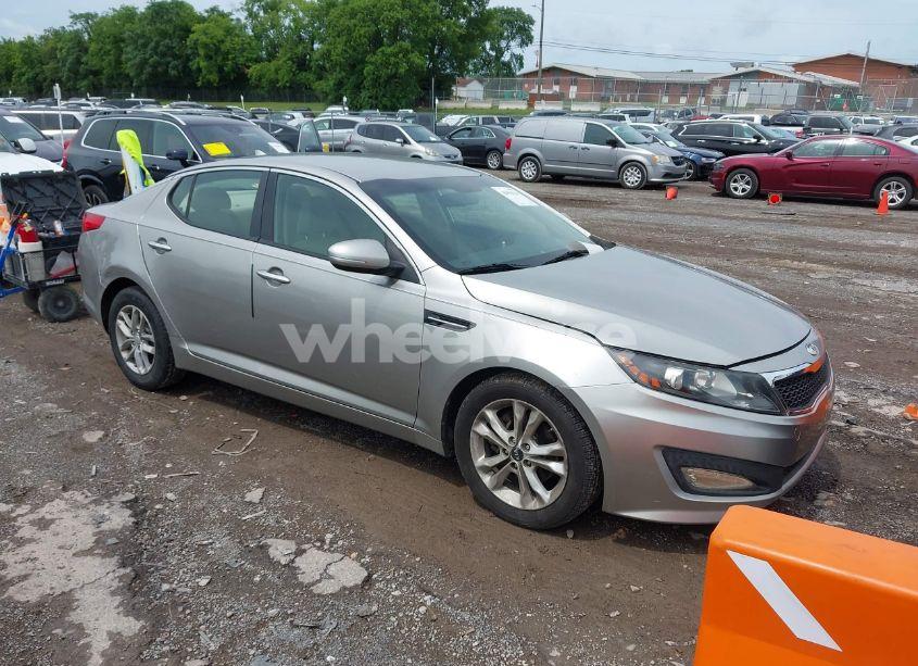 2013 Kia Optima LX (VIN KNAGM4A75D5436130) main photo