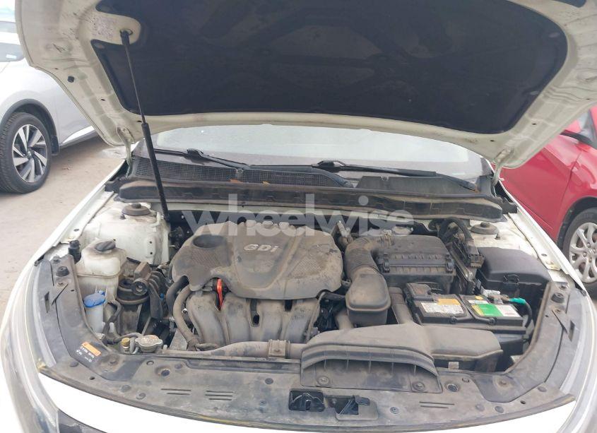 Photo 10 of 2015 Kia Optima LX (VIN KNAGM4A75F5562961)