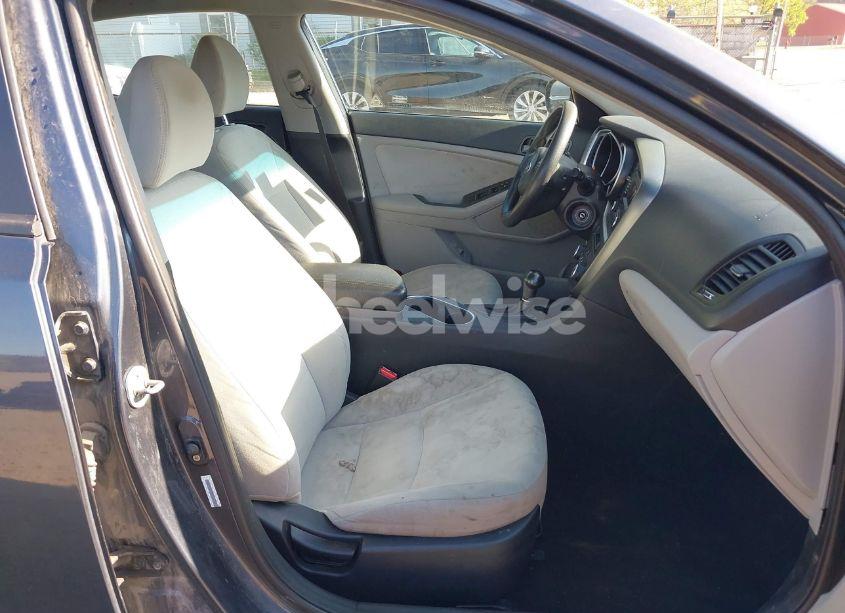 Photo 5 of 2015 Kia Optima LX (VIN KNAGM4A75F5569795)