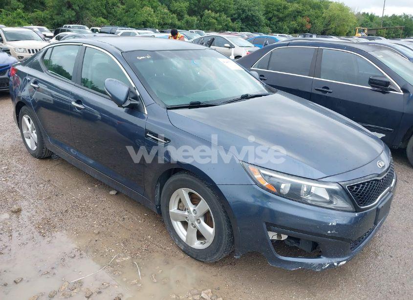 2015 Kia Optima LX (VIN KNAGM4A75F5599542) main photo