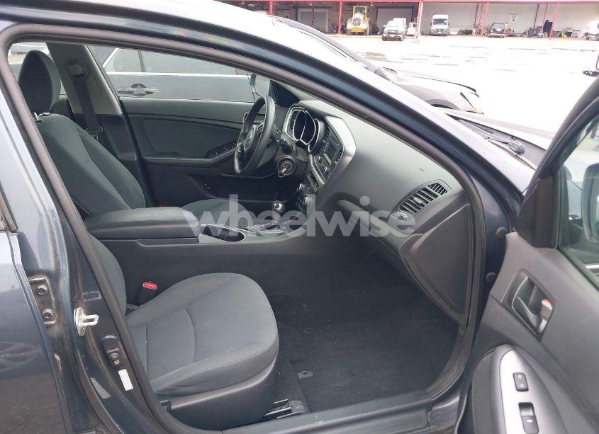 Photo 5 of 2015 Kia Optima LX (VIN KNAGM4A75F5599542)