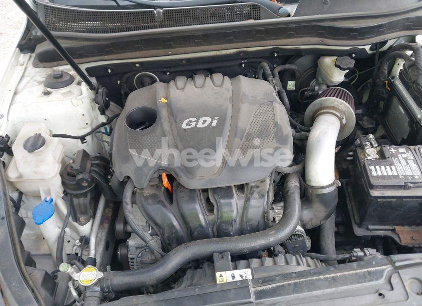 Photo 10 of 2011 Kia Optima LX (VIN KNAGM4A76B5065525)