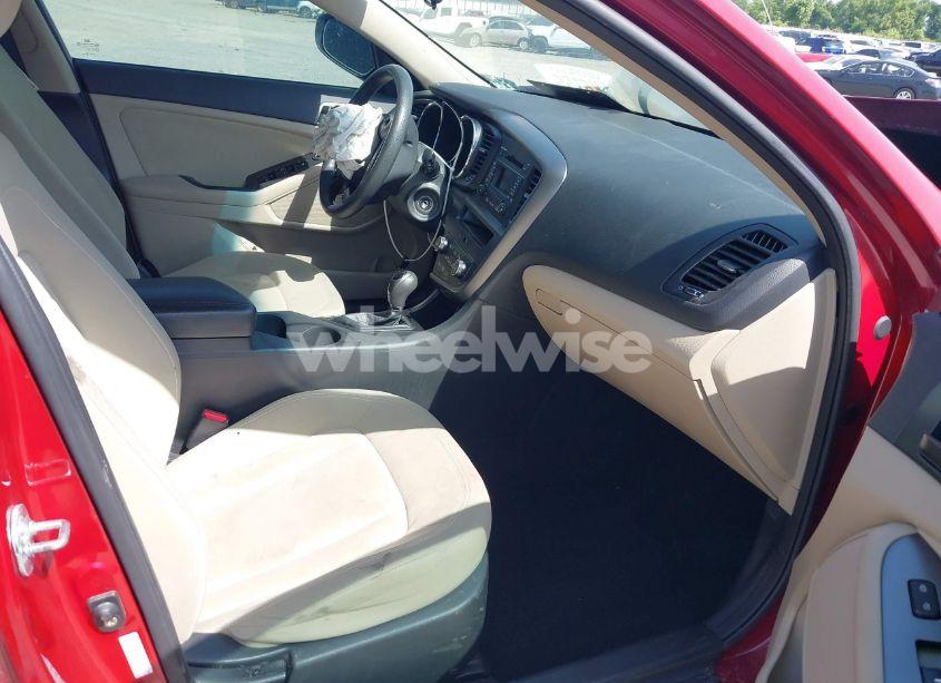 Photo 5 of 2011 Kia Optima LX (VIN KNAGM4A76B5072989)