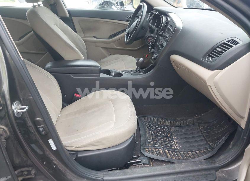 Photo 5 of 2011 Kia Optima LX (VIN KNAGM4A76B5073334)