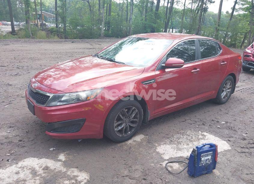 Photo 2 of 2011 Kia Optima LX (VIN KNAGM4A76B5137923)