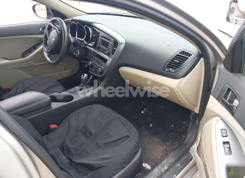 Photo 5 of 2012 Kia Optima LX (VIN KNAGM4A76C5276631)