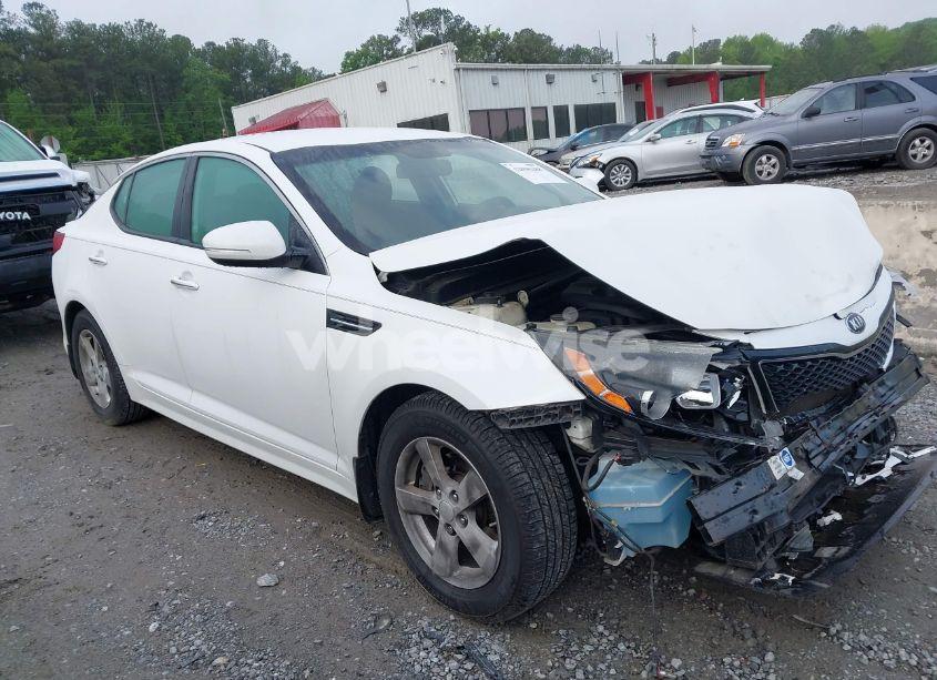 2015 Kia Optima LX (VIN KNAGM4A76F5559941) main photo