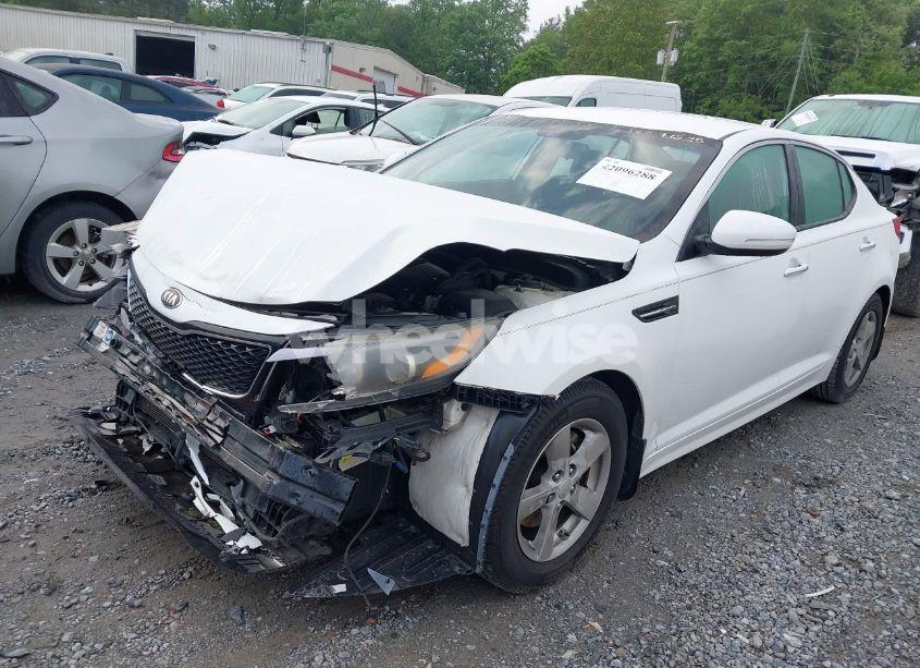 Photo 2 of 2015 Kia Optima LX (VIN KNAGM4A76F5559941)