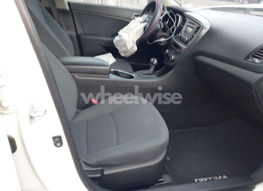 Photo 5 of 2015 Kia Optima LX (VIN KNAGM4A76F5559941)