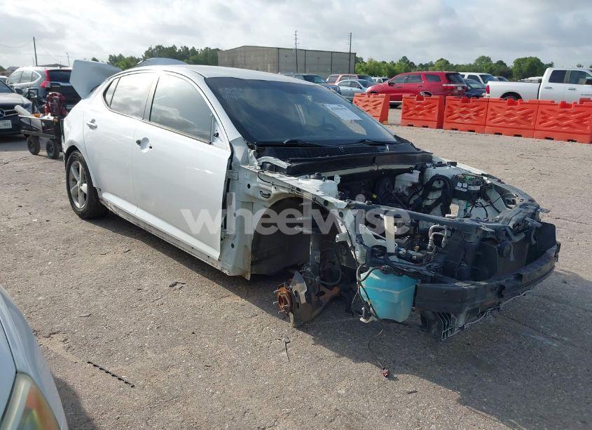 2015 Kia Optima LX (VIN KNAGM4A76F5568655) main photo