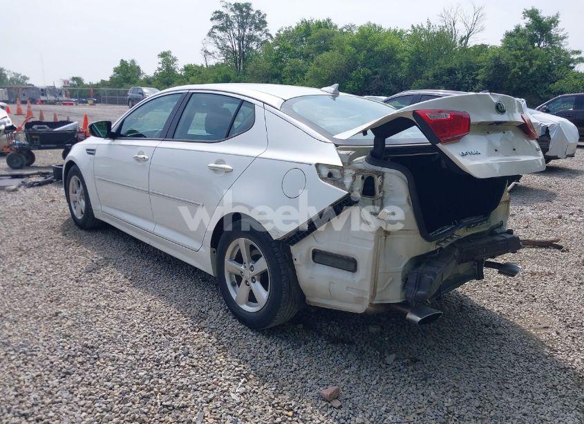 Photo 3 of 2015 Kia Optima LX (VIN KNAGM4A76F5598271)