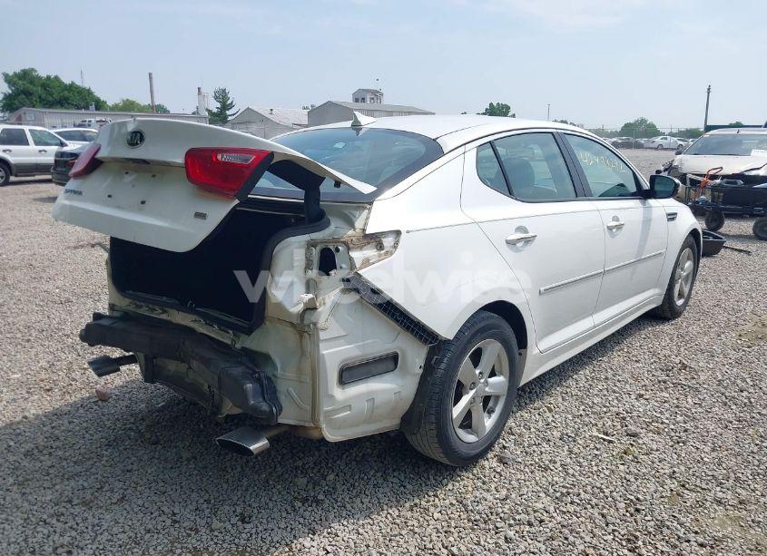 Photo 4 of 2015 Kia Optima LX (VIN KNAGM4A76F5598271)