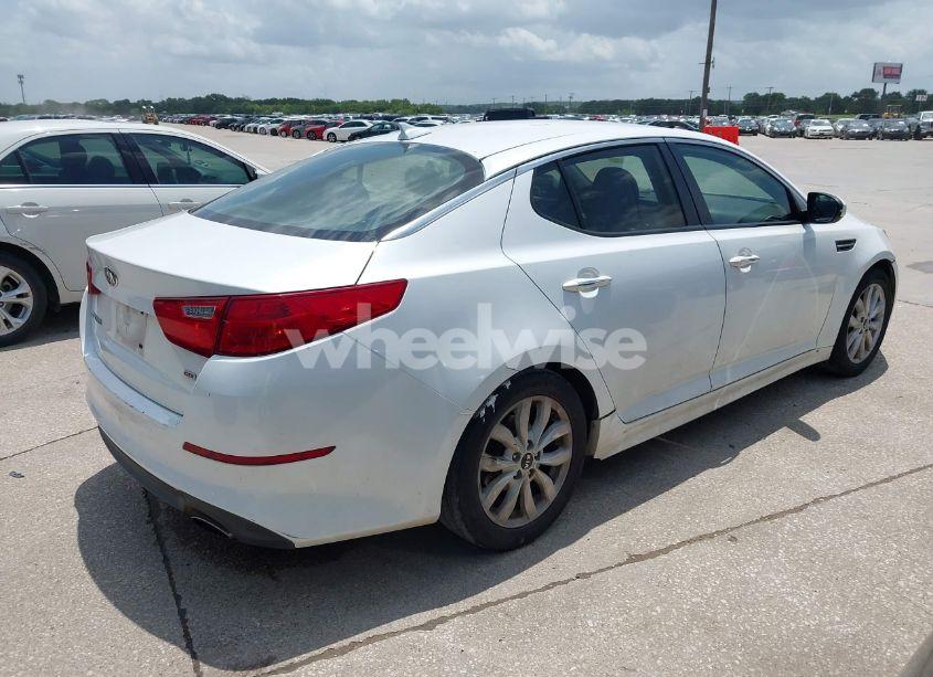 Photo 4 of 2015 Kia Optima LX (VIN KNAGM4A76F5620706)