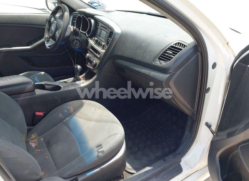 Photo 5 of 2015 Kia Optima LX (VIN KNAGM4A76F5620706)