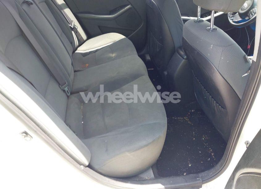 Photo 8 of 2015 Kia Optima LX (VIN KNAGM4A76F5620706)