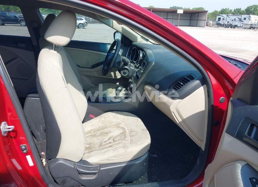 Photo 5 of 2011 Kia Optima LX (VIN KNAGM4A77B5109967)