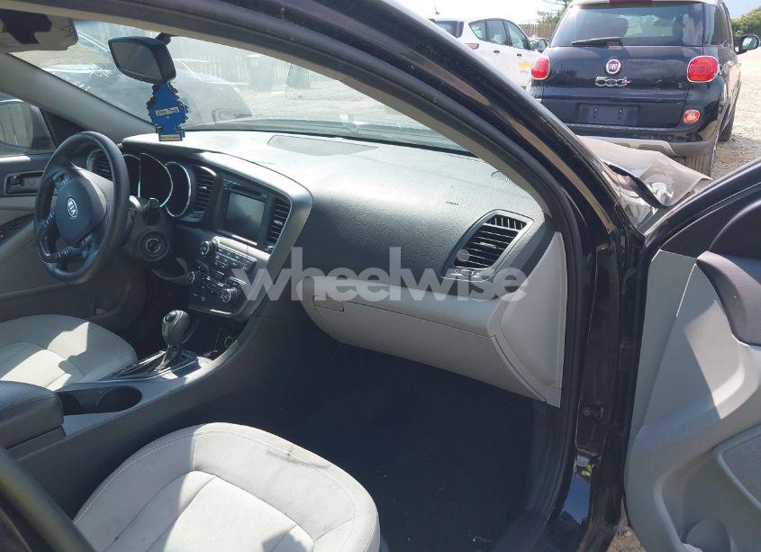 Photo 5 of 2011 Kia Optima LX (VIN KNAGM4A77B5175273)