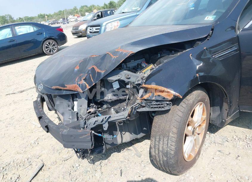 Photo 6 of 2011 Kia Optima LX (VIN KNAGM4A77B5175273)