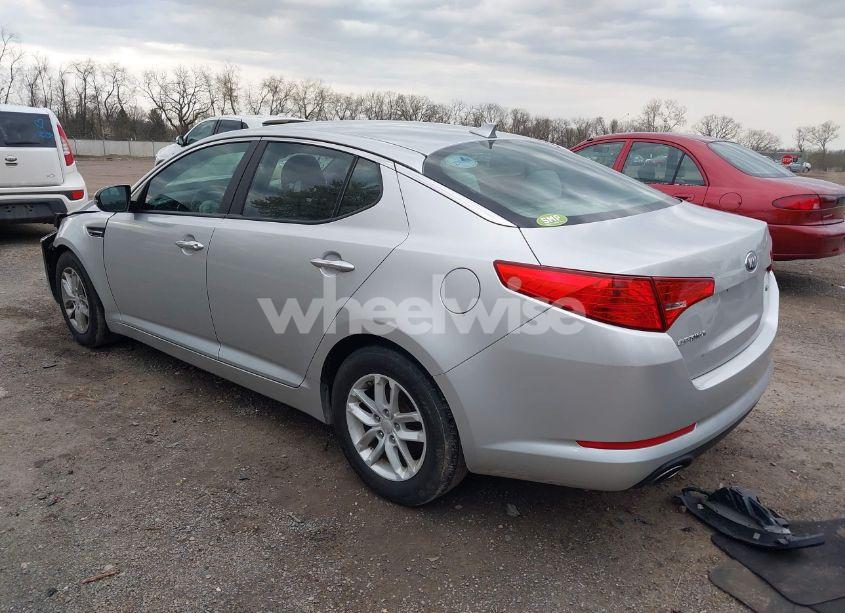 Photo 3 of 2013 Kia Optima LX (VIN KNAGM4A77D5439630)