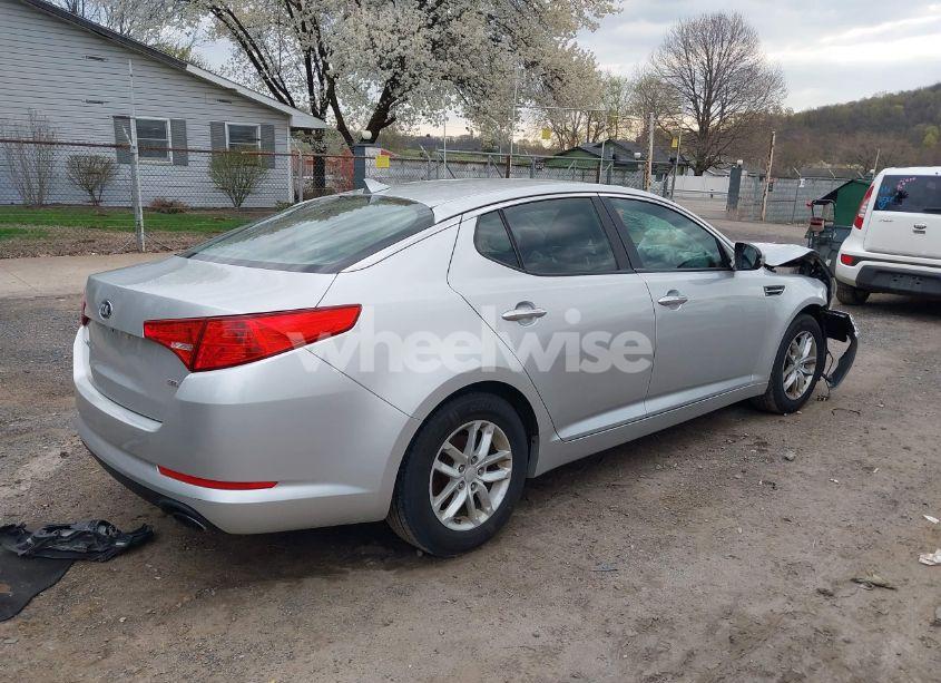 Photo 4 of 2013 Kia Optima LX (VIN KNAGM4A77D5439630)