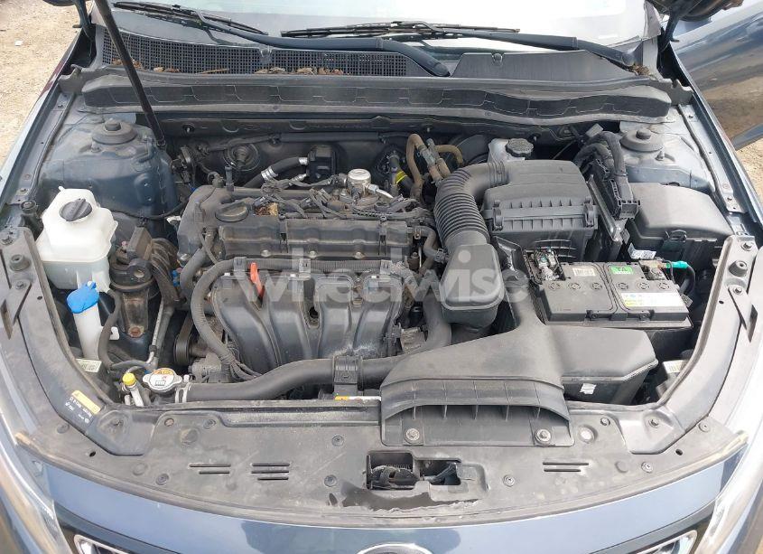 Photo 10 of 2015 Kia Optima LX (VIN KNAGM4A77F5558409)