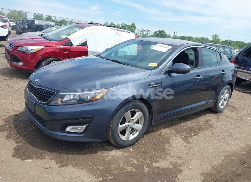 Photo 2 of 2015 Kia Optima LX (VIN KNAGM4A77F5558409)