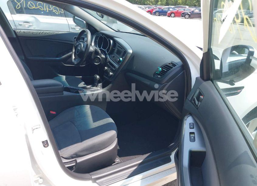 Photo 5 of 2015 Kia Optima LX (VIN KNAGM4A77F5573265)