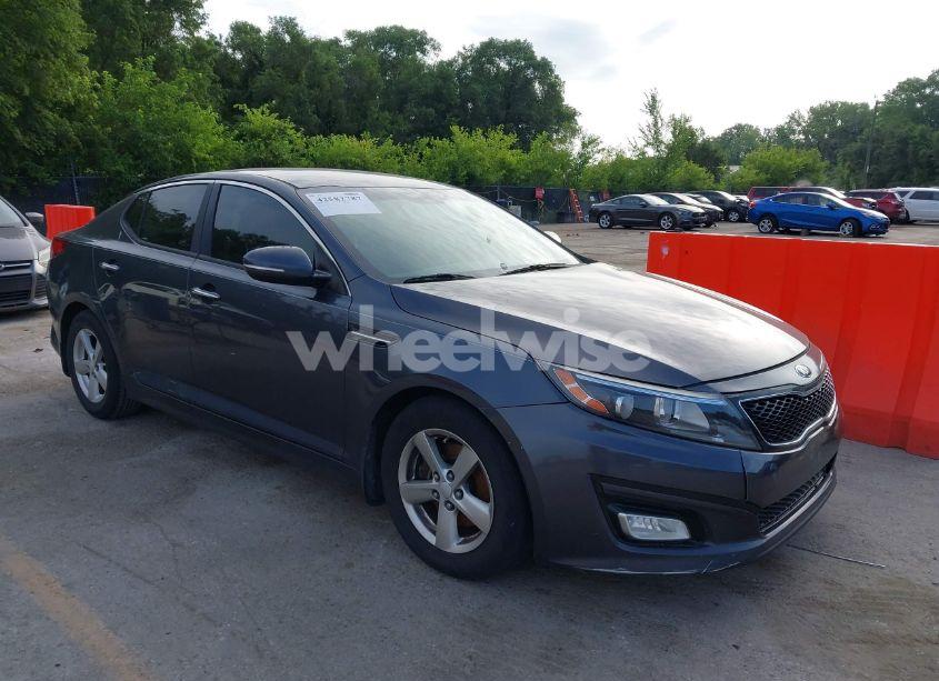2015 Kia Optima LX (VIN KNAGM4A77F5627504) main photo