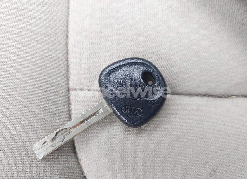 Photo 11 of 2011 Kia Optima LX (VIN KNAGM4A78B5059340)