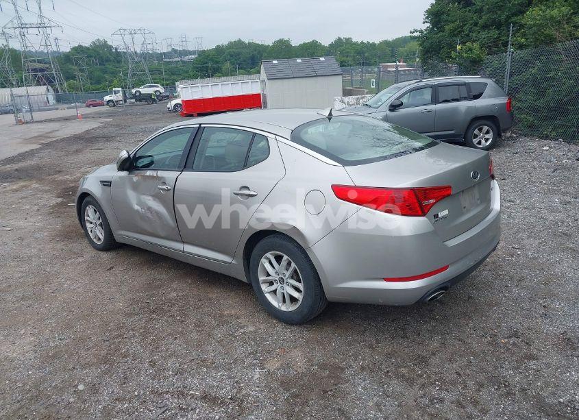 Photo 3 of 2011 Kia Optima LX (VIN KNAGM4A78B5059340)