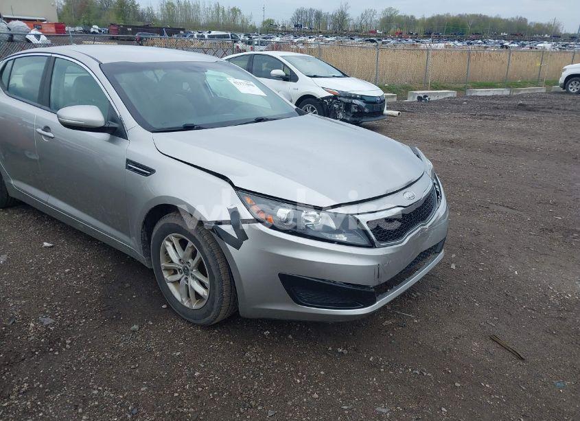 2011 Kia Optima LX (VIN KNAGM4A78B5140340) main photo