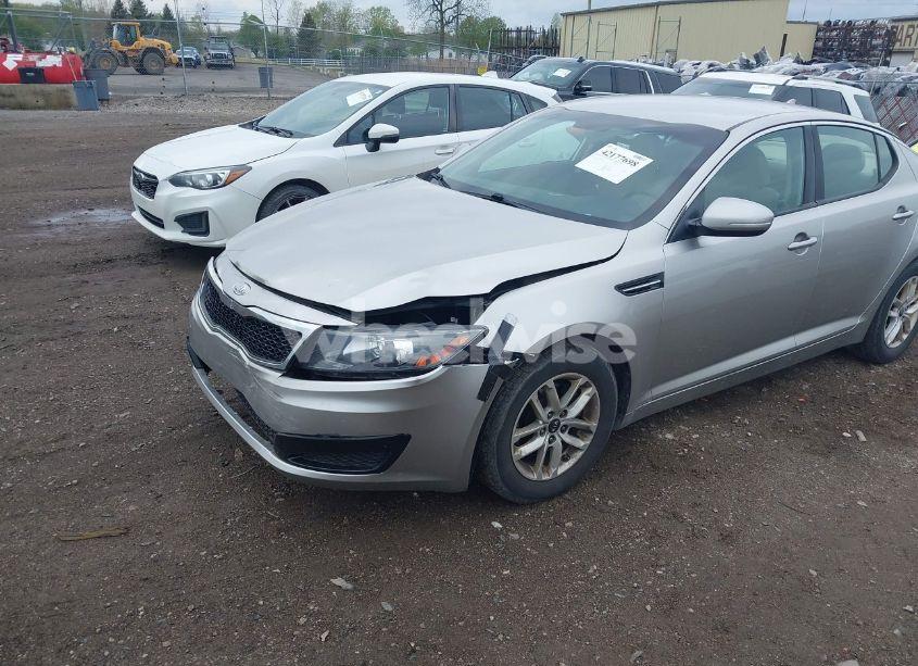 Photo 2 of 2011 Kia Optima LX (VIN KNAGM4A78B5140340)