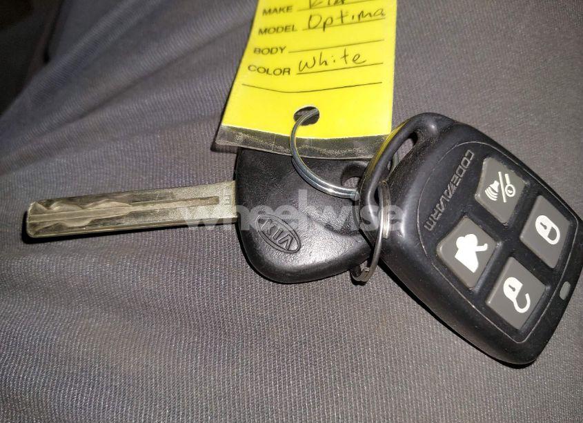 Photo 11 of 2013 Kia Optima LX (VIN KNAGM4A78D5370852)